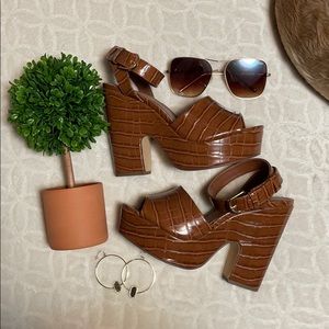 COPY - Platform sandals